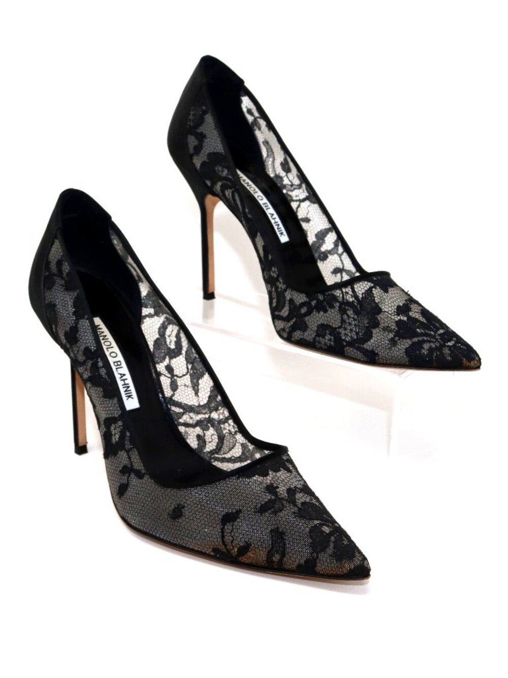 Manolo Blahnik 38 BB 105 Black Floral Lace Satin Stiletto Point Toe Pumps
